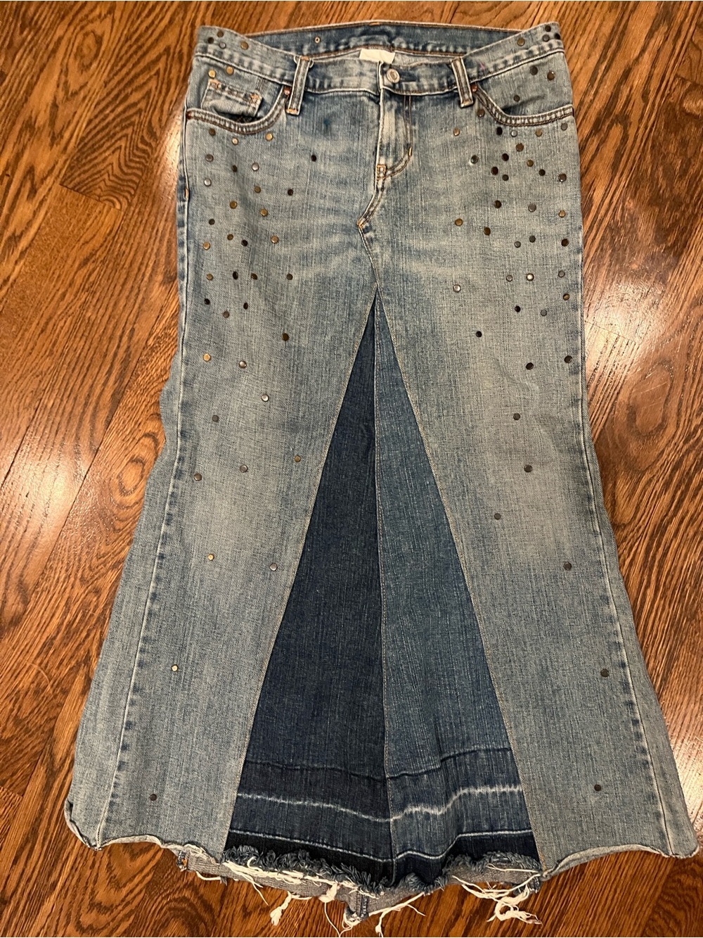 GAP Y2K 4 Studded Light Blue Denim Maxi Skirt with Dark Inset Panel